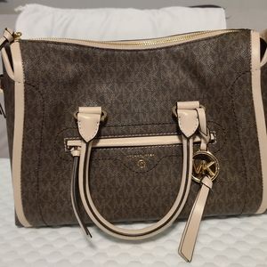 Michael kors purse